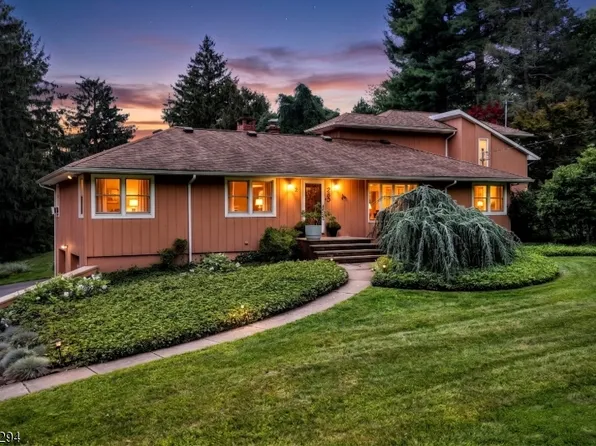 285 Sunset Rd, Pequannock Twp., NJ 07444