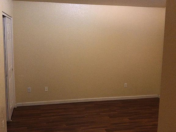 2nd image of 945 Jessica St