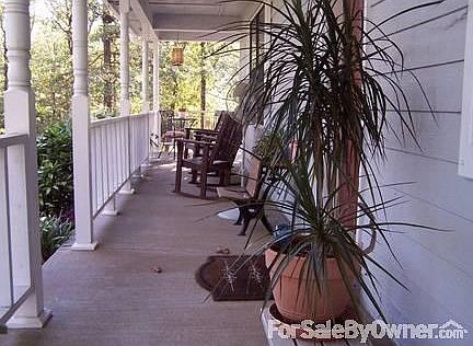 1.5 Acres slopes - easy mowing !
						:
						A riding mower makes the task quick and easy. Yard is owner designed landscape.