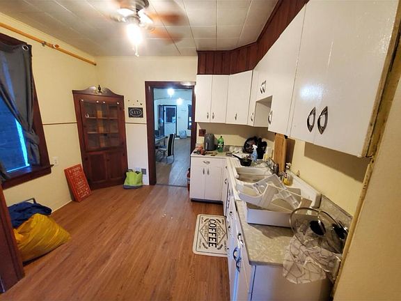 2nd image of 1025 Yates Ave