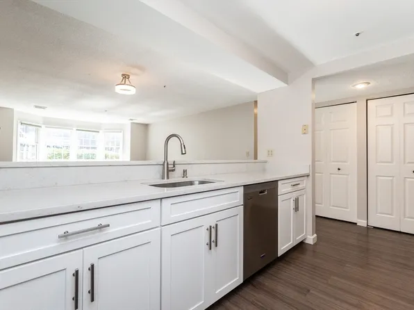 148 Main St APT B134, North Andover, MA 01845