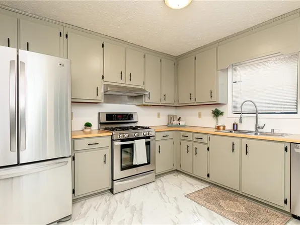 4065 Maxanne Dr NW, Kennesaw, GA 30144