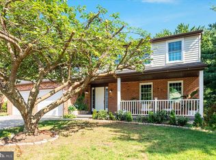 13017 New Parkland Dr, Herndon, VA 20171