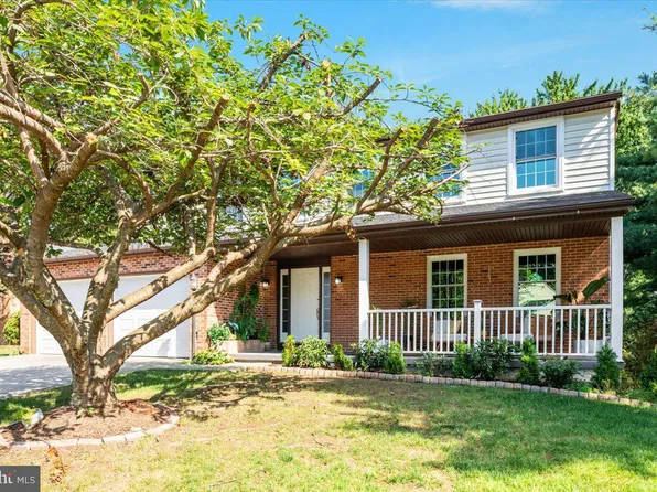 13017 New Parkland Dr, Herndon, VA 20171