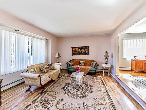 3rd image of 43 Floral Ave