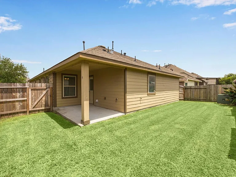 208 Morgan Isle Ln — Photo 10