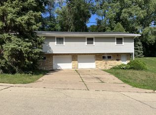 550 Samuel St #1, Dubuque, IA 52003