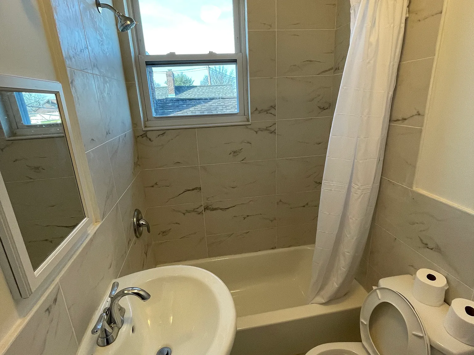 86 Woodbridge Ave — Photo 2