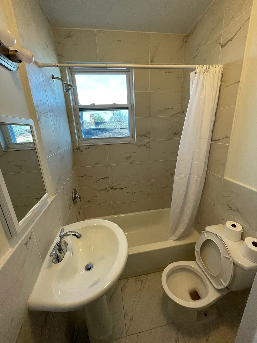 Building Photo - 86 Woodbridge Ave #2