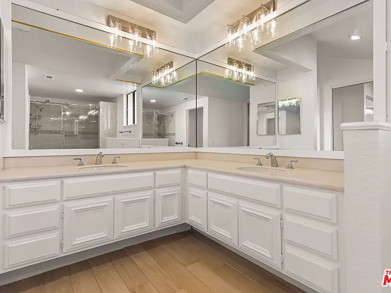 6501 Bradley Pl — Photo 36