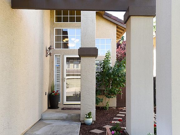 3rd image of 560 San Pablo Ct