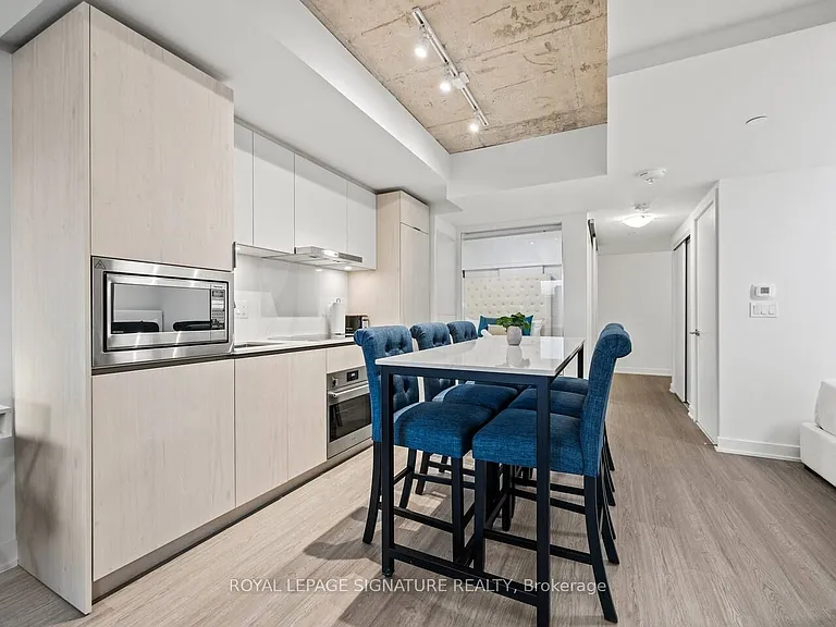 47 Mutual St #506 — Photo 6