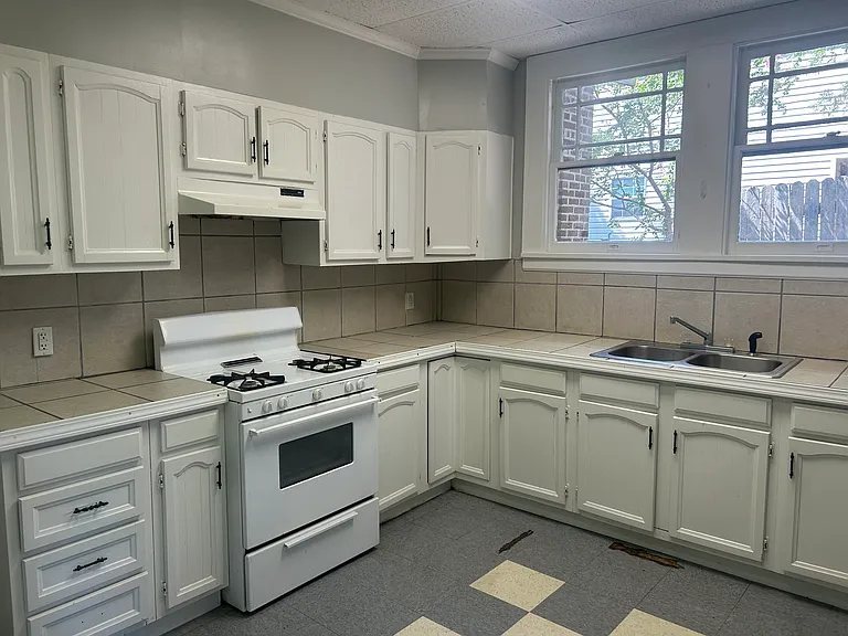 209 S Bonner St — Photo 10
