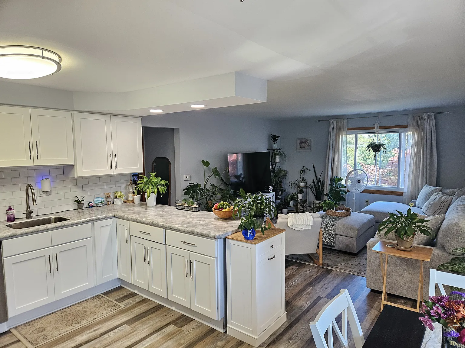 2 bed, 1200 sqft, $1,695 — Photo 3