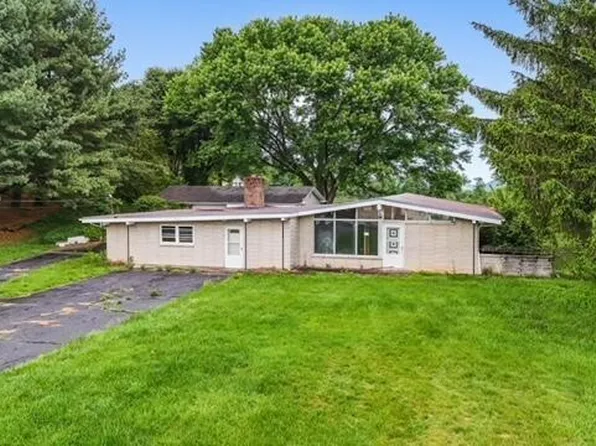 3600 Timberlake Rd, Johnson City, TN 37601
