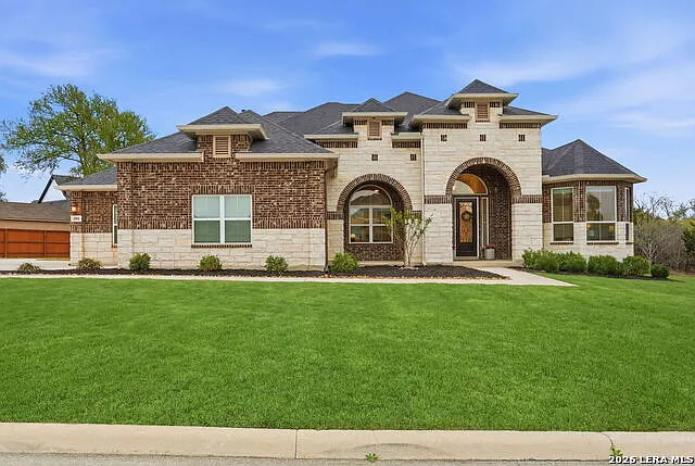 4 bed, 3.5 bath, 3331 sqft, $3,500 — Photo 1