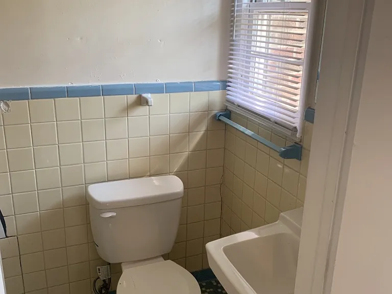 1419 Beaumont Dr — Photo 7