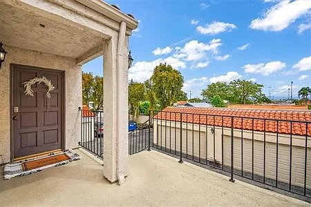 Building Photo - 12600 Euclid St #18