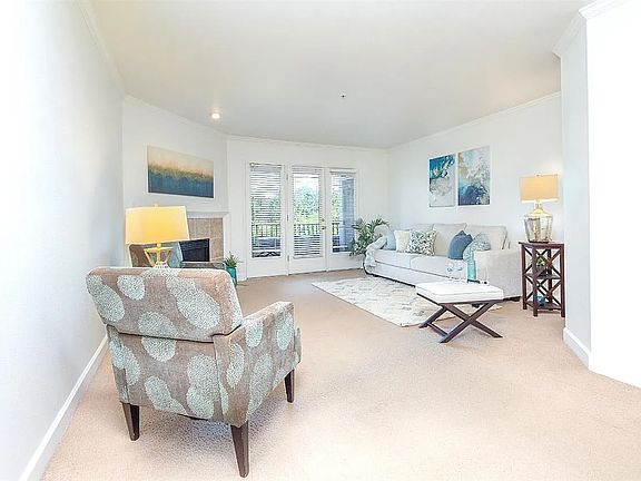 2nd image of 1587 S Novato Blvd