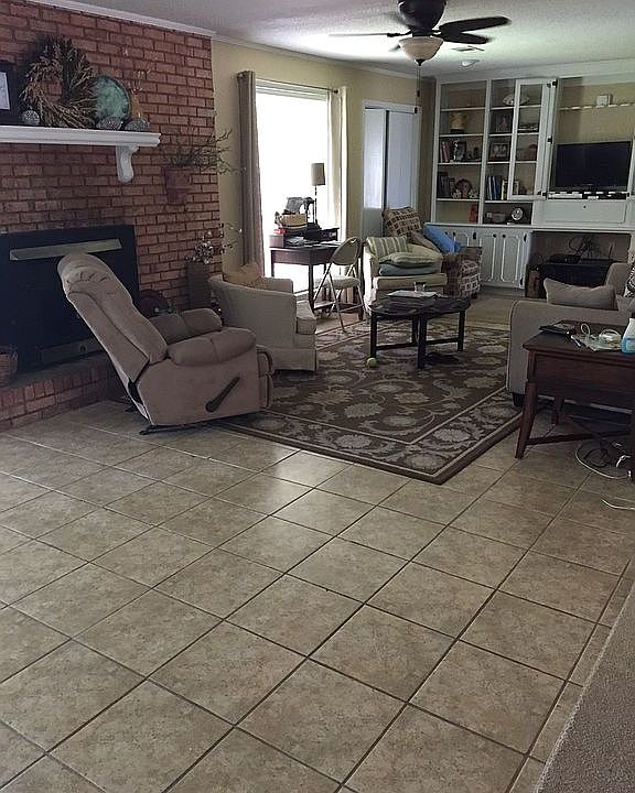 2nd image of 1721 W Azalea St