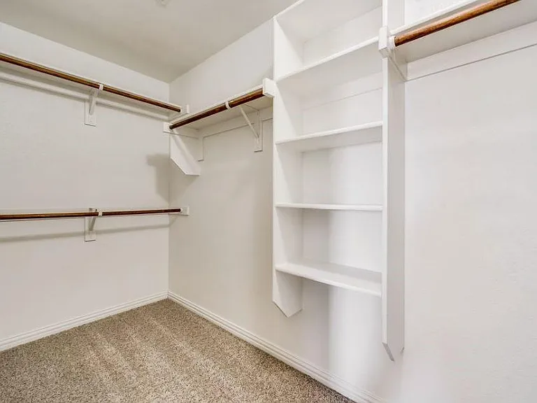 815 Evergreen St — Photo 15