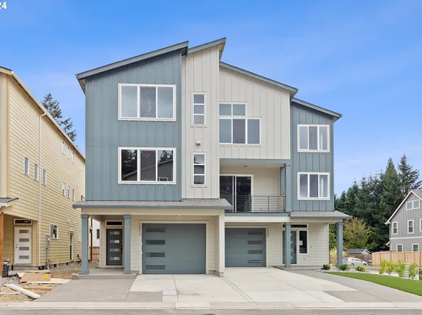 15574 SW Bellagio Ct, Tigard, OR 97224