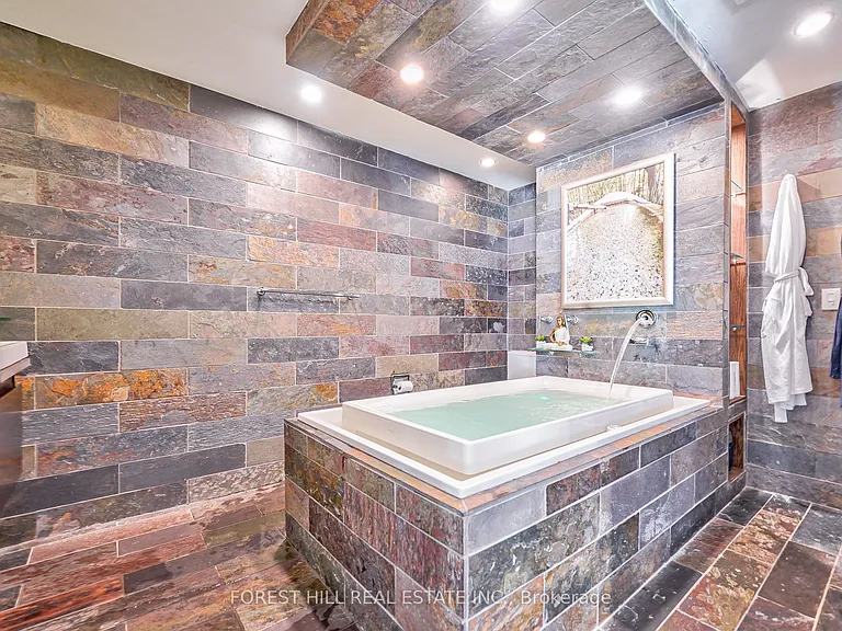 8 Colborne St #Penthouse 2701 — Photo 20
