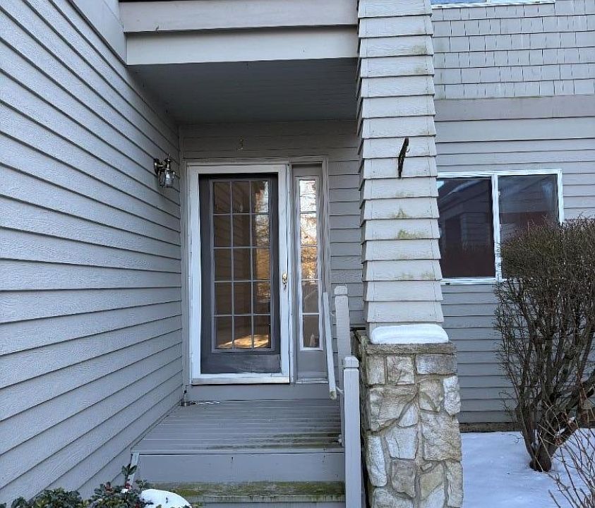 1st image of 3 Harker Hill Dr #3