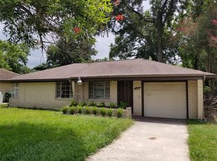 134 E Rocky Creek Rd, Houston, TX 77076