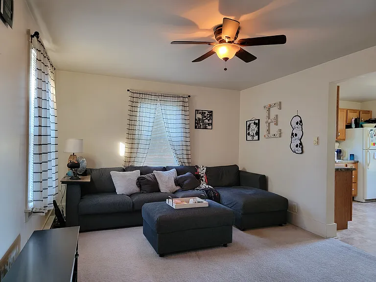 10 N Peartown Rd — Photo 3