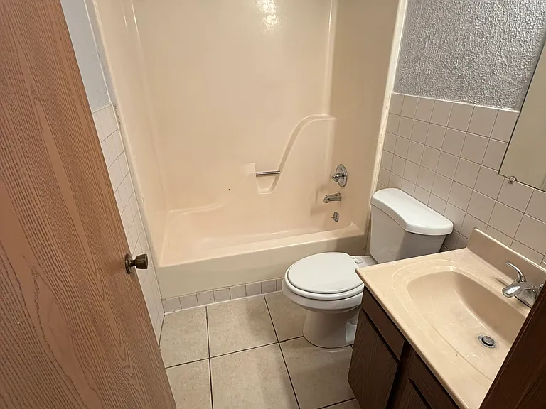 1002 Cherokee St #D — Photo 5