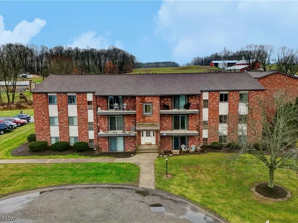 5980 Margie Cir SW APT 206, Navarre, OH 44662