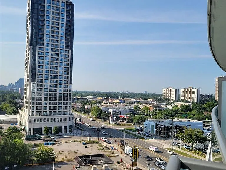 7161 Yonge St #829 — Photo 12
