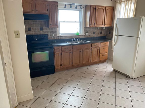 5th image of 105 W Main St #1B