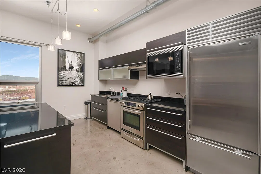 Studio, 1.0 bath, 911 sqft, $2,250 — Photo 4