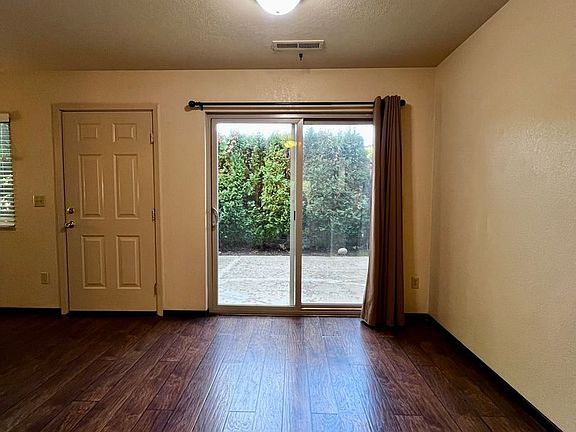 3rd image of 6106 W Walnut St