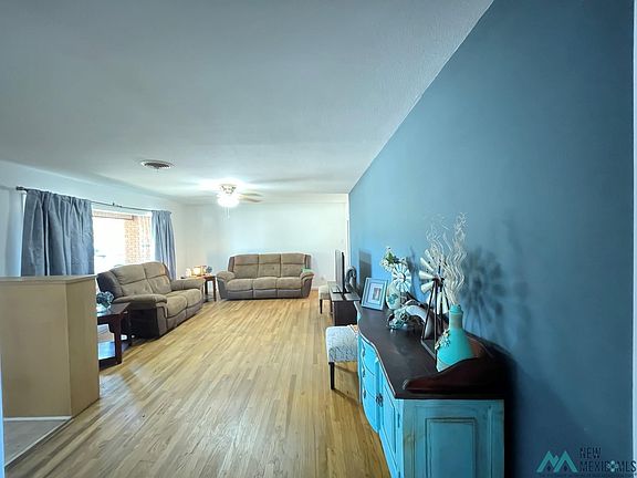5th image of 521 John Doe St