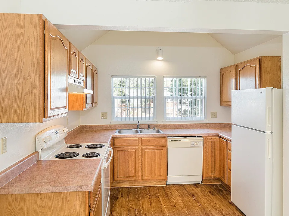 Chestnut Glen Townhomes