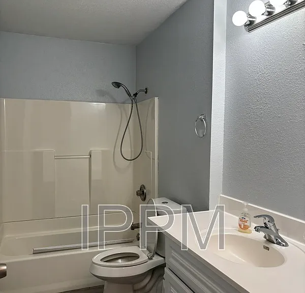 2014 E Monroe Ave — Photo 13