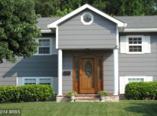14307 Fairview Ln, Woodbridge, VA 22193
