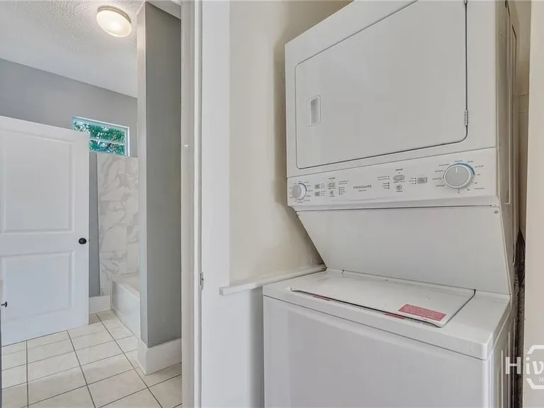 218 W Anderson St #UPPER — Photo 24