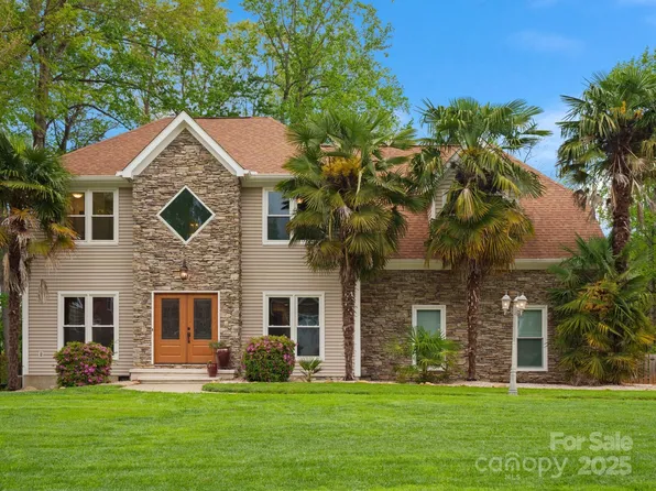 9009 Stourbridge Dr, Huntersville, NC 28078