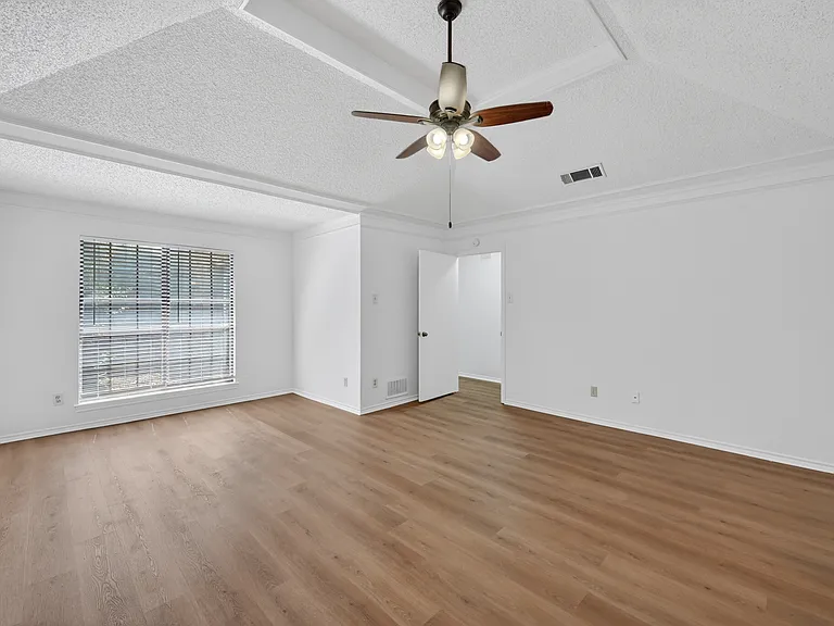 4020 Saint Christopher Ln — Photo 11