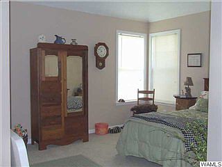 5th image of 4415 Wilshire Cir