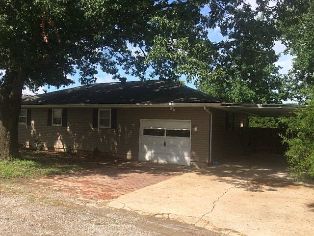 1st image of 4088B Parkview Dr