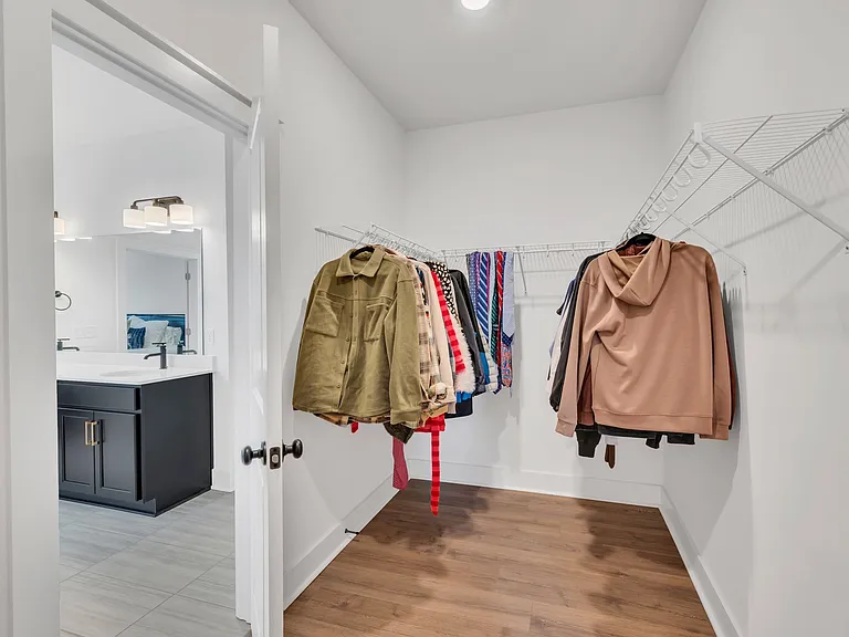 261 Cornice Dr — Photo 22