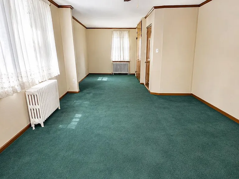 501 W Newport Pike — Photo 10