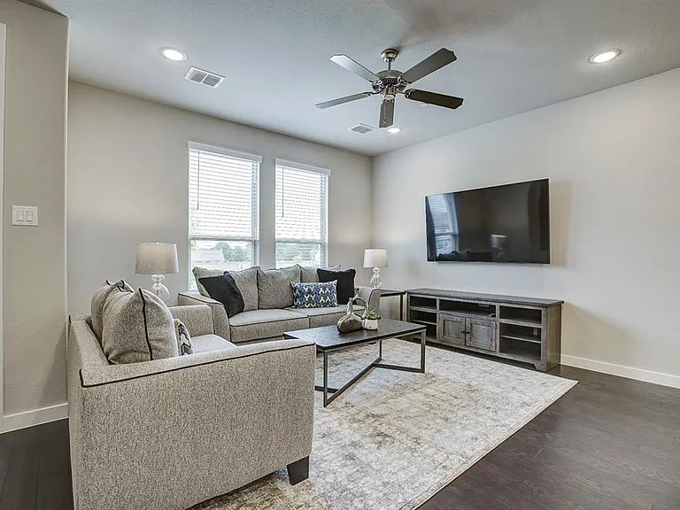 1317 Pebblebrook Dr — Photo 37