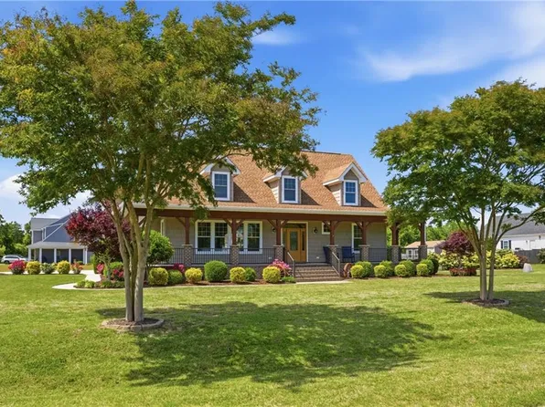 103 E Point Estates Ct, Knotts Island, NC 27950