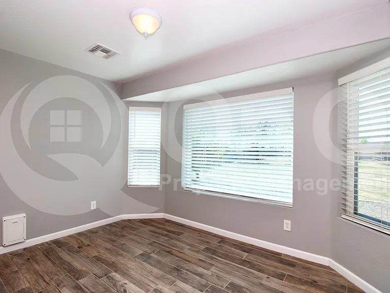 21009 S 194th St — Photo 6